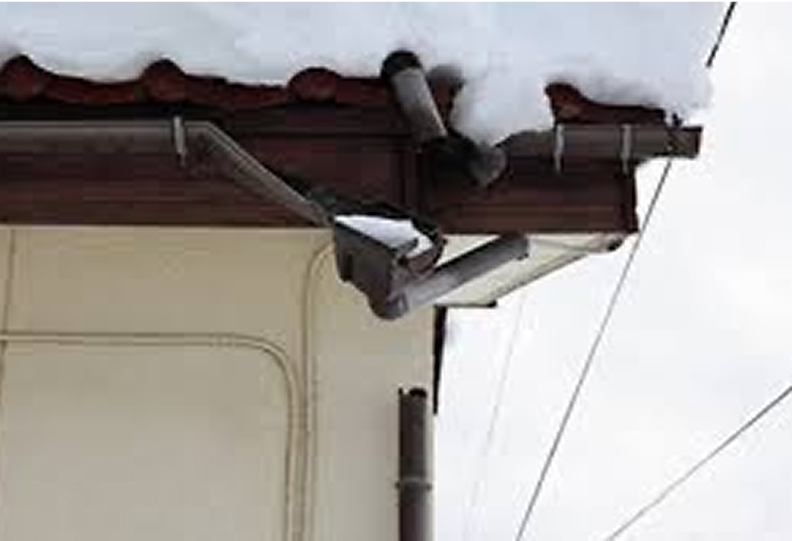 雪による屋根の被害