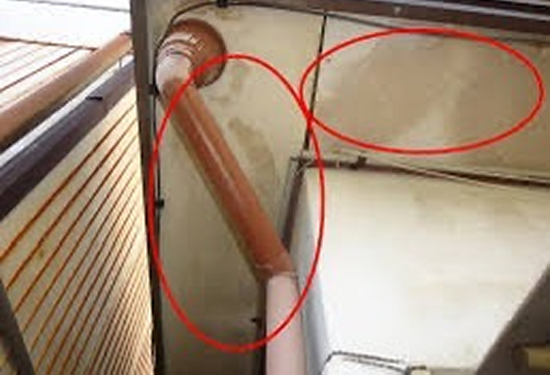 雨樋オーバーフローによる被害2